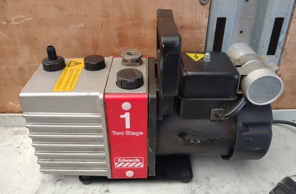 Edwards 1 E2M1 Dual Stage Rotary-Vane Vacuum Pump