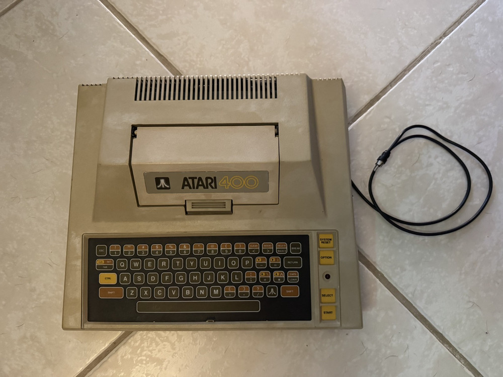 Atari 400 Computer System - Working, comes with PSU