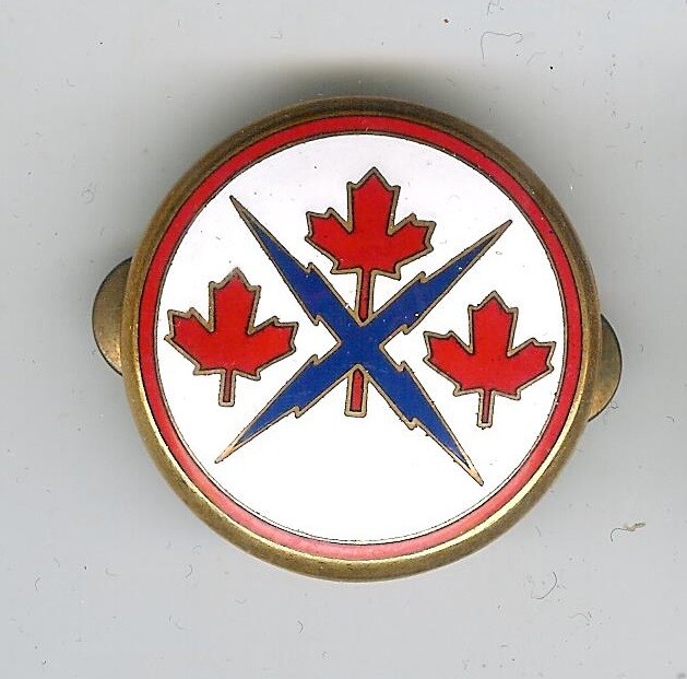 Obsolete Modern Canadian Forces Communications Command Badge