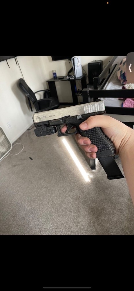 bb gun pistol blowback has a built in switch with Glock 18c components