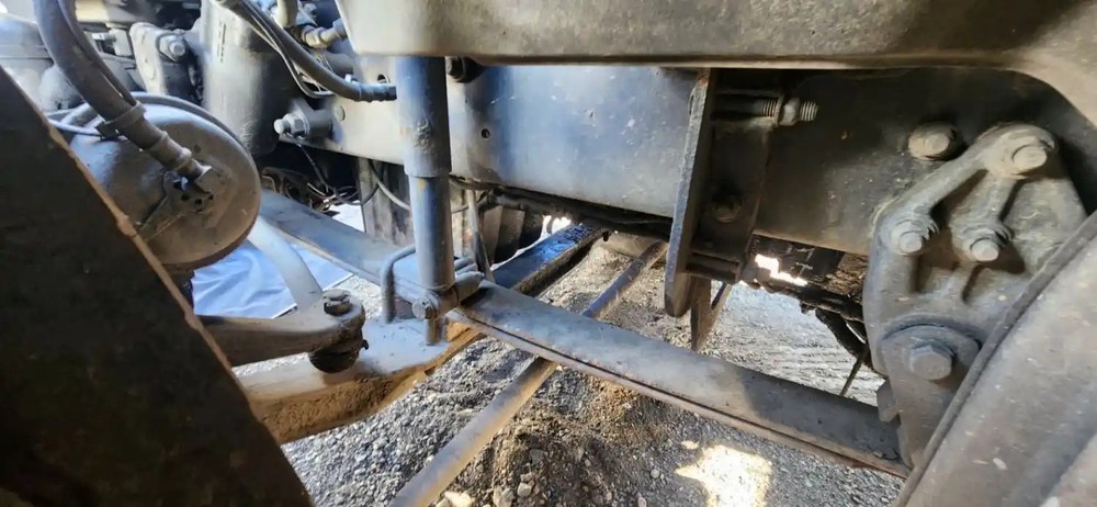 (Used) 2012 Freightliner Cascadia 125, FRONT LEAF SPRINGS Front Leaf & Springs