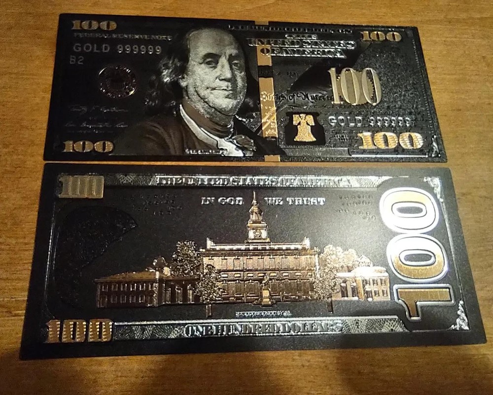 100 Dollar BLACK, Gold Foil Banknote. Sleeved.