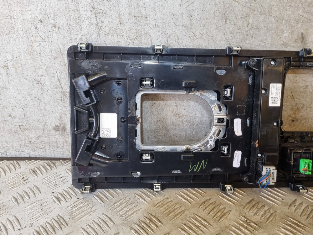 JAGUAR XE 2016-2019 CENTRE CONSOLE (AROUND GEARSTICK)