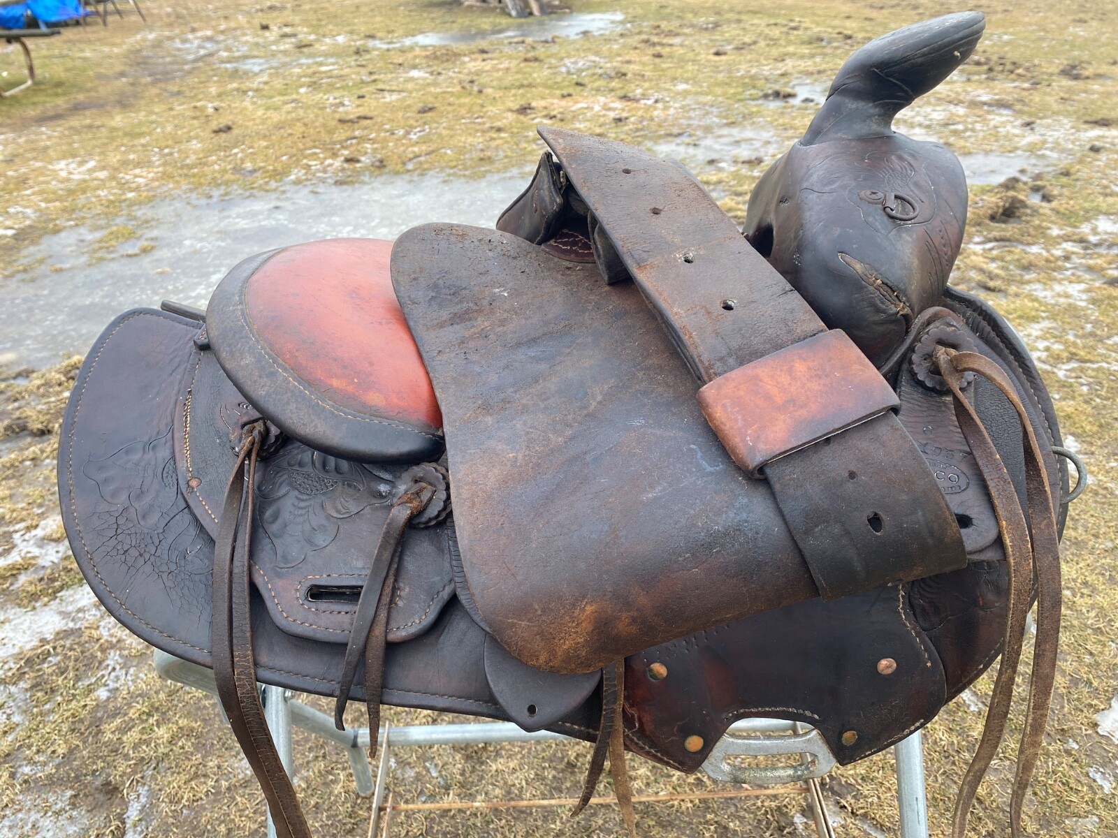 Used/Vintage 15" Simco Balanced Ride Western saddle