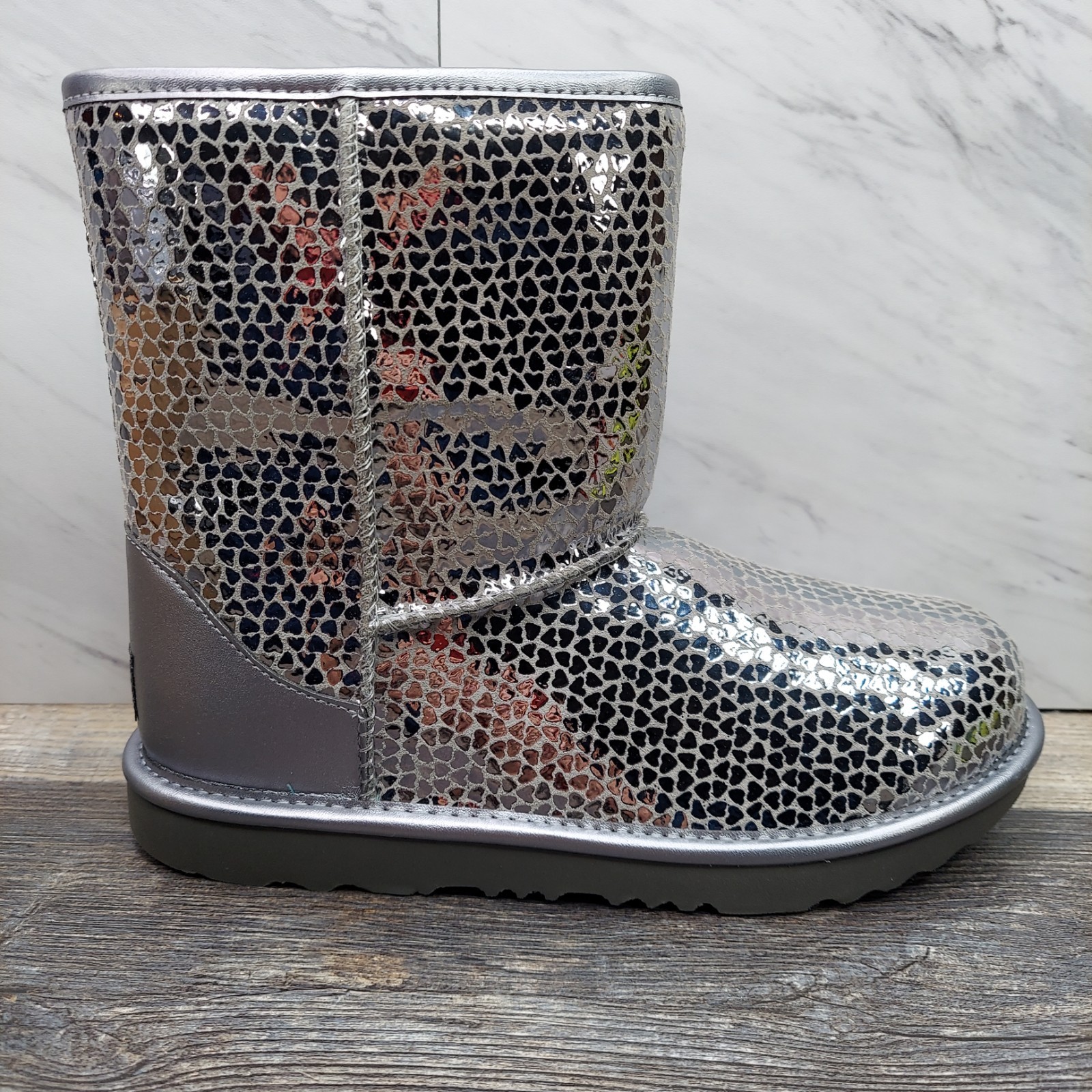 UGG Classic II Gel Hearts Silver Sequin Boots 1151613K Size 5 Kids Women's 6 NIB