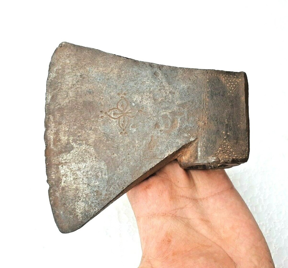 Vintage Old Antique Strong Solid Iron Nice Design Engraved Rare Battle Axe Head