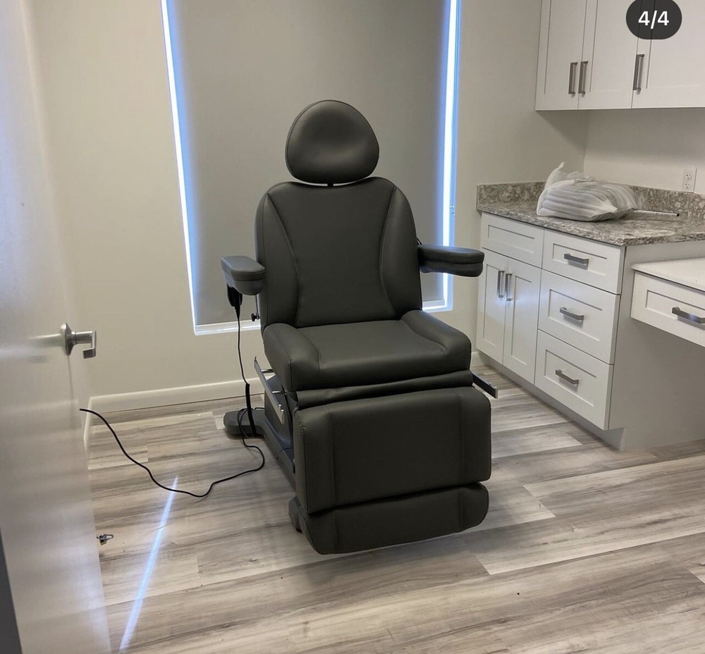 Omni Power Procedure Table with Memory Functions