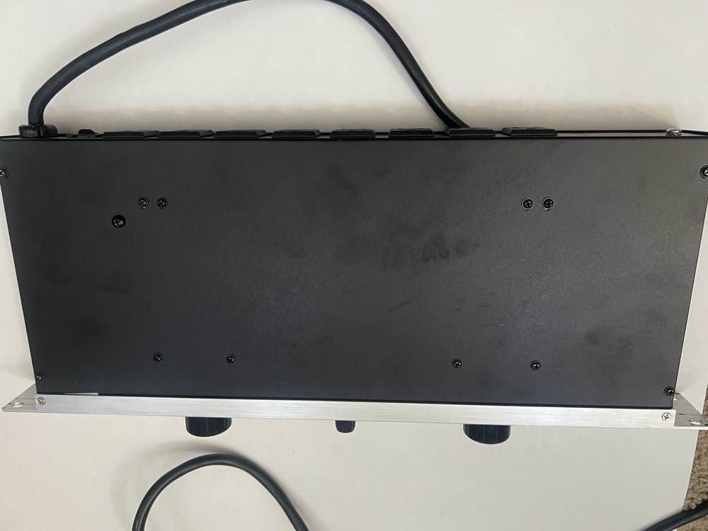 PCL-810 Power Conditioner And Light Module