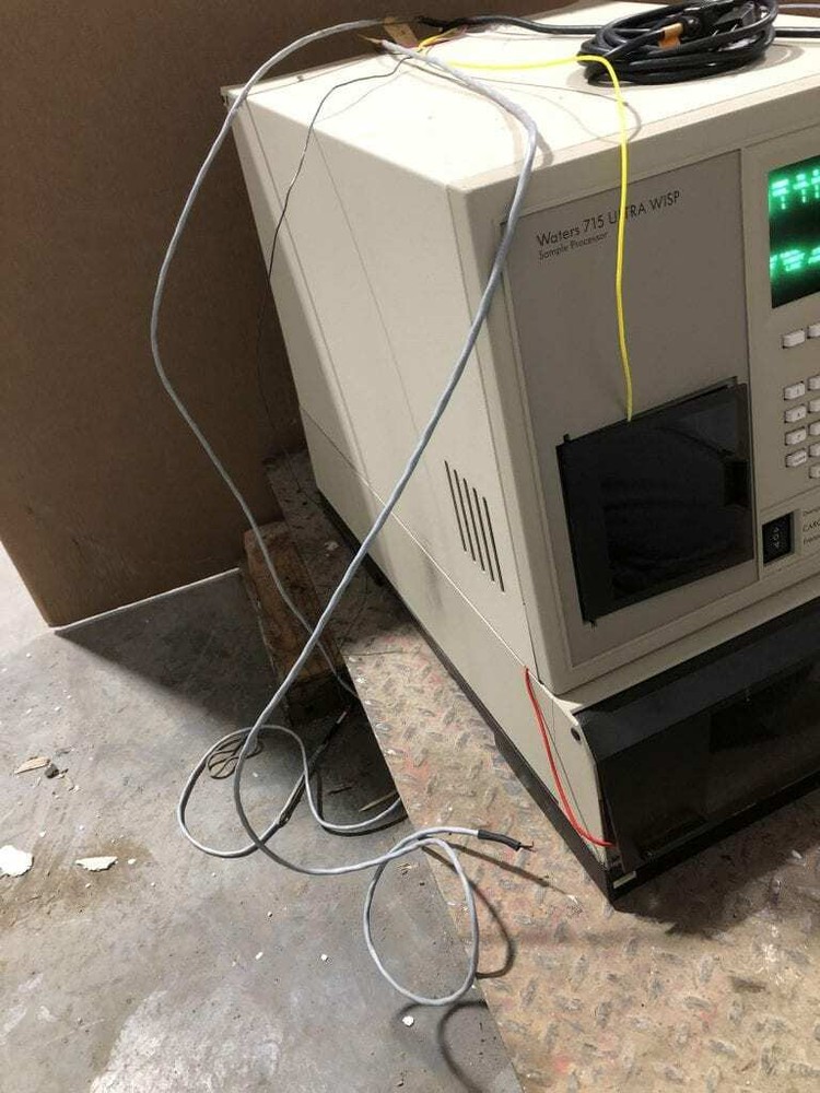 Waters 715 Ultra Wasp Laboratory Autosampler / Sample Processor 1PH