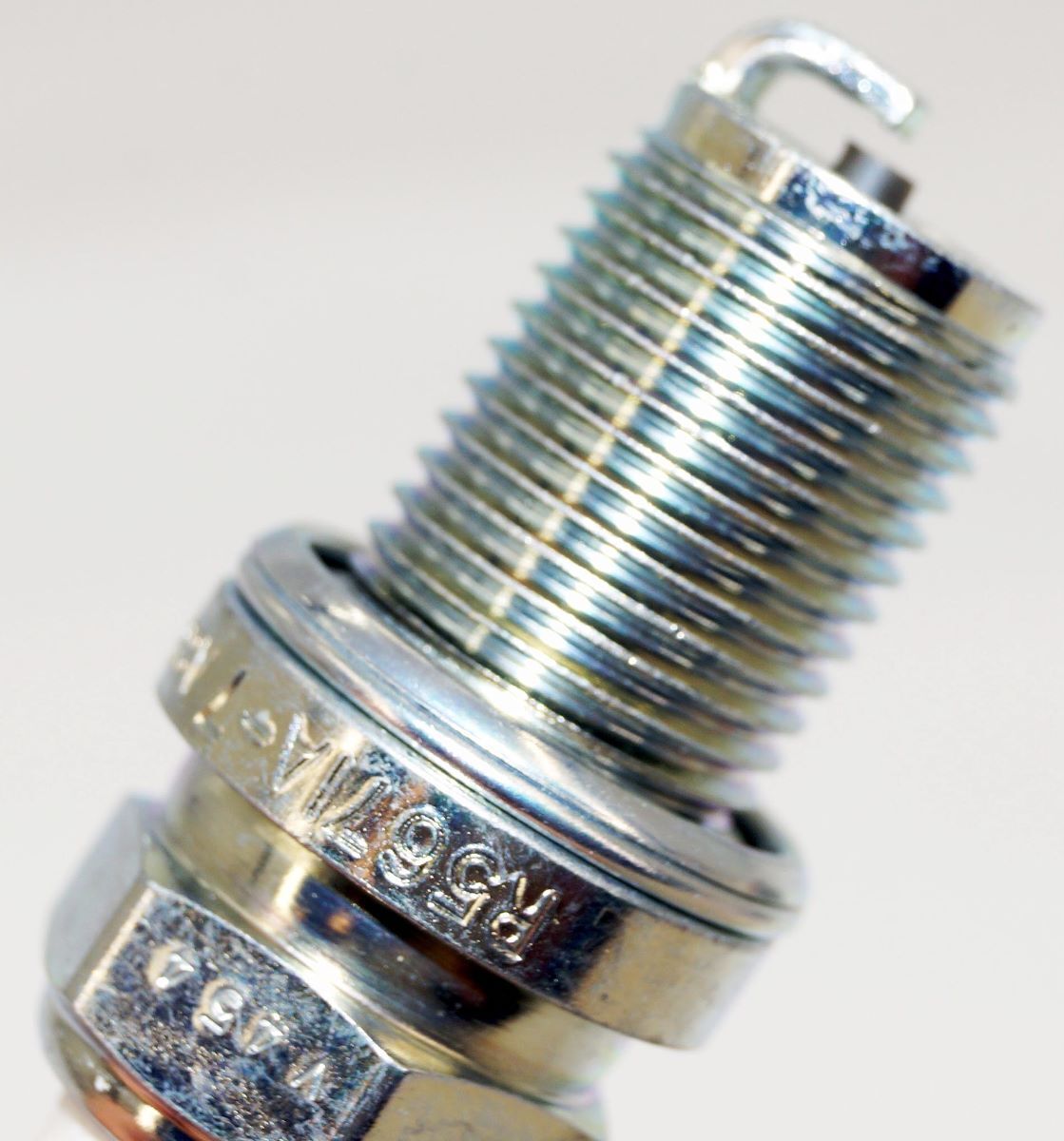 Pack of 8 Genuine NGK 4091 V-Power Racing Spark Plug R5671A7