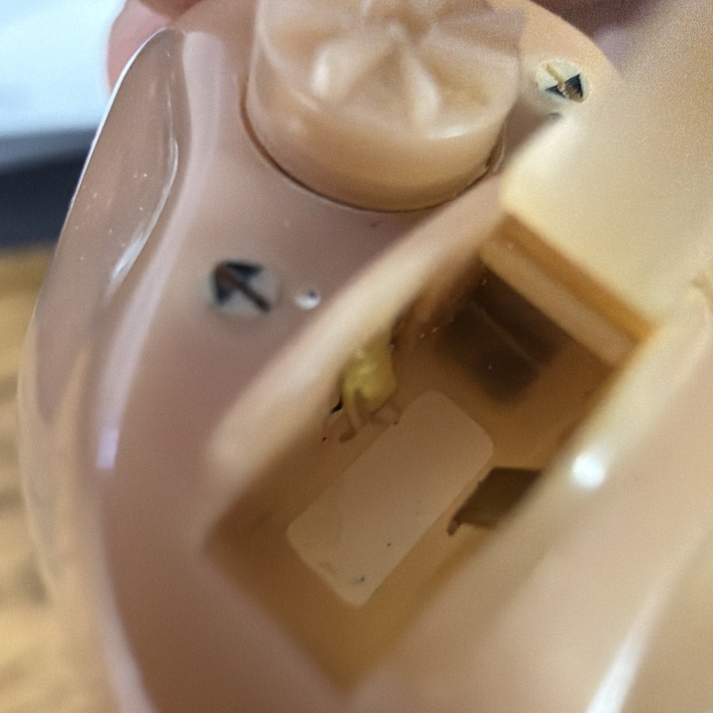 Unitron Hearing Aids In The Ear ITE - Untested