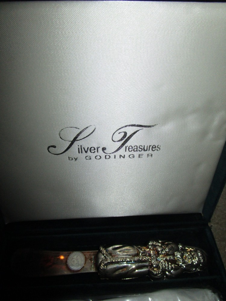 SILVER TREASURES GODINGER SANTA SILVER PLATED SPREADERS KNIFES IN BOX