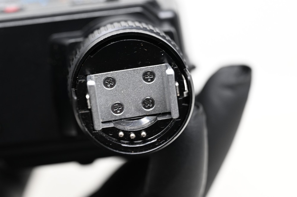 Nikon SB-16 Speedlight w/AS-8 Coupler #B130