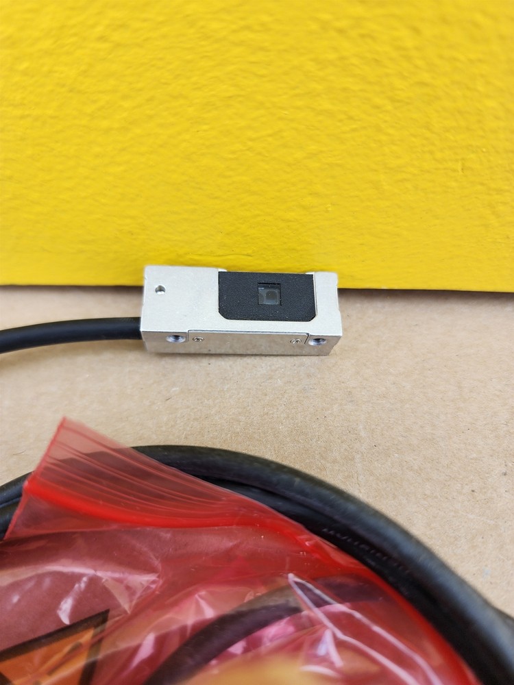 NEW Renishaw RGH25U15J00A Readhead Linear Encoder, 5 ft cable, 15-Pin D-Sub