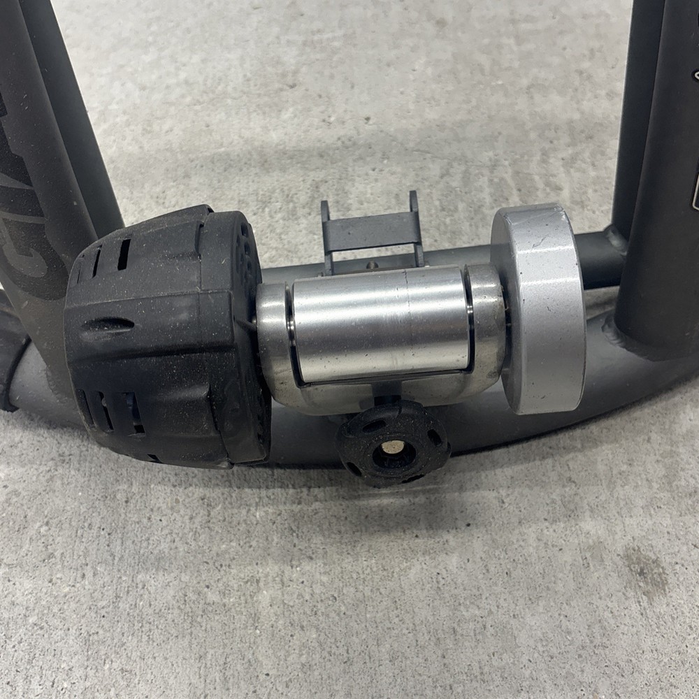 GIANT CYLCOTRON BICYCLE TRAINER