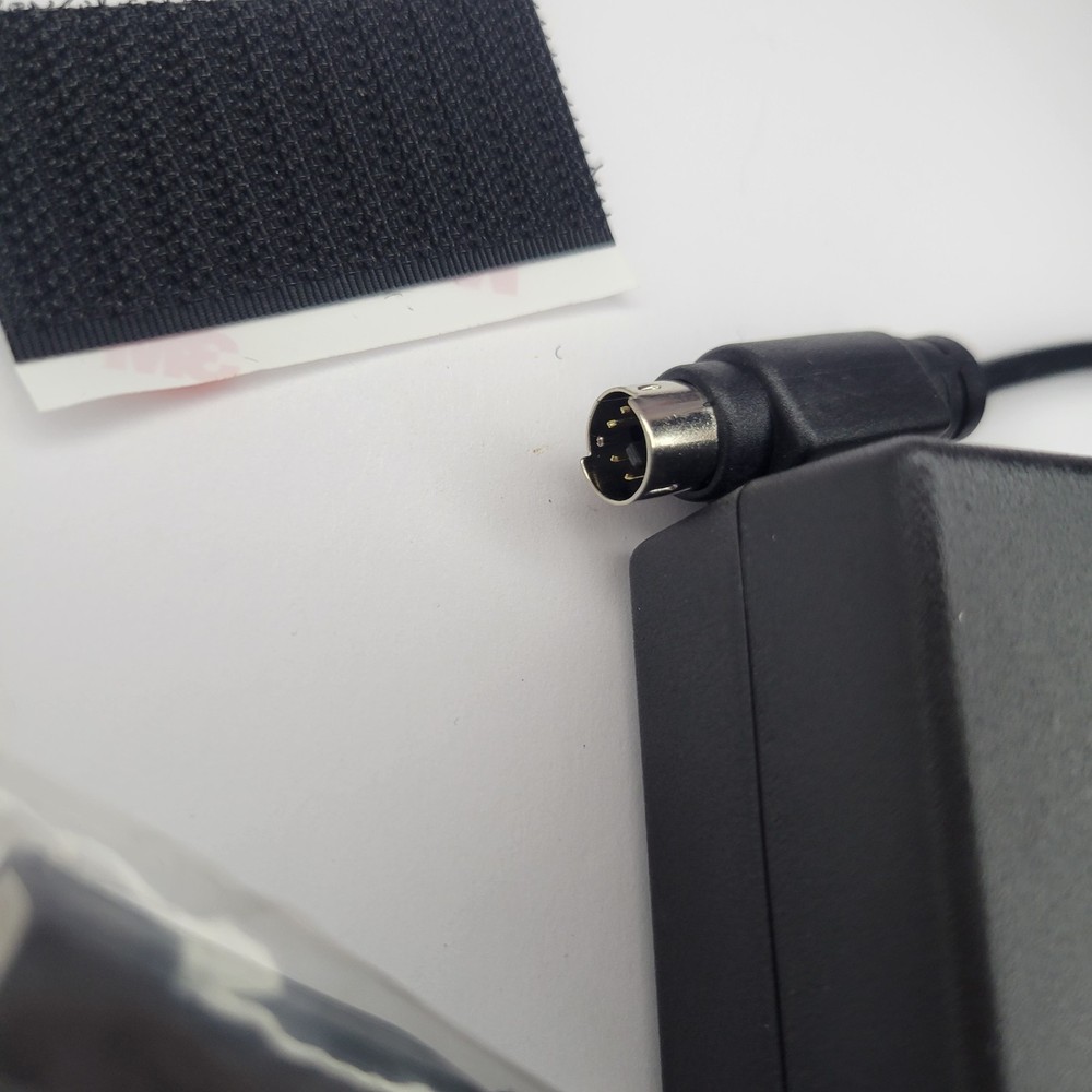 Tripp Lite ENVIROSENSE Environmental Sensor Com Smoke Fire Water Security