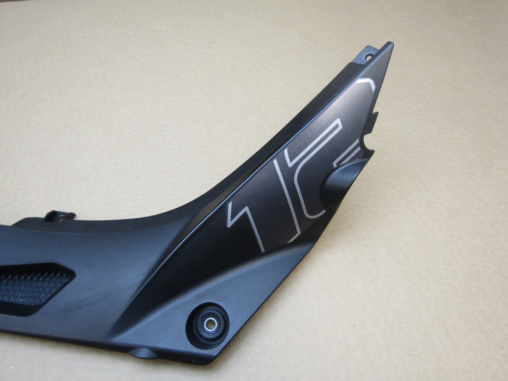 Benelli BN 125 2022 left centre fairing panel (13069)