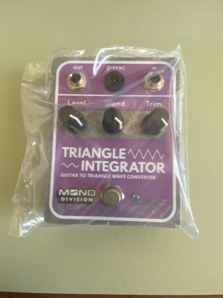 Mono Division Triangle Integrator Wave Converter Effects Pedal