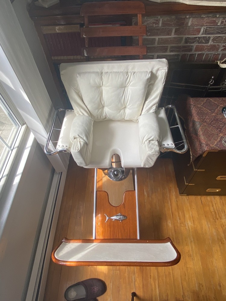 Murray Brothers fighting chair