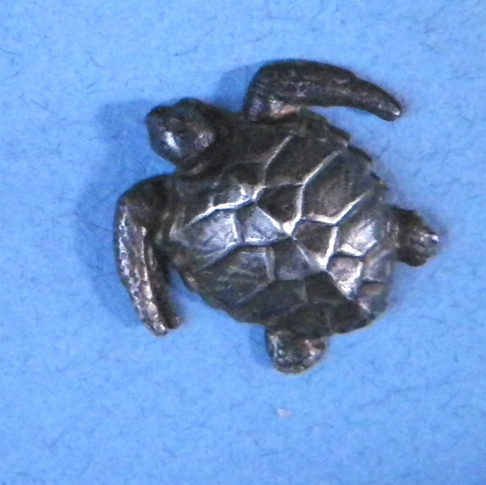 Bb Sea Turtle BUTTON Old Silvered Metal realistic medium