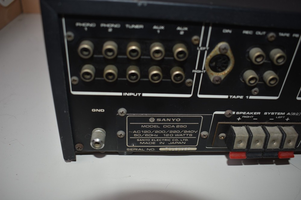 Vintage Sanyo DCA-250 Integrated Amplifier *Read Description*