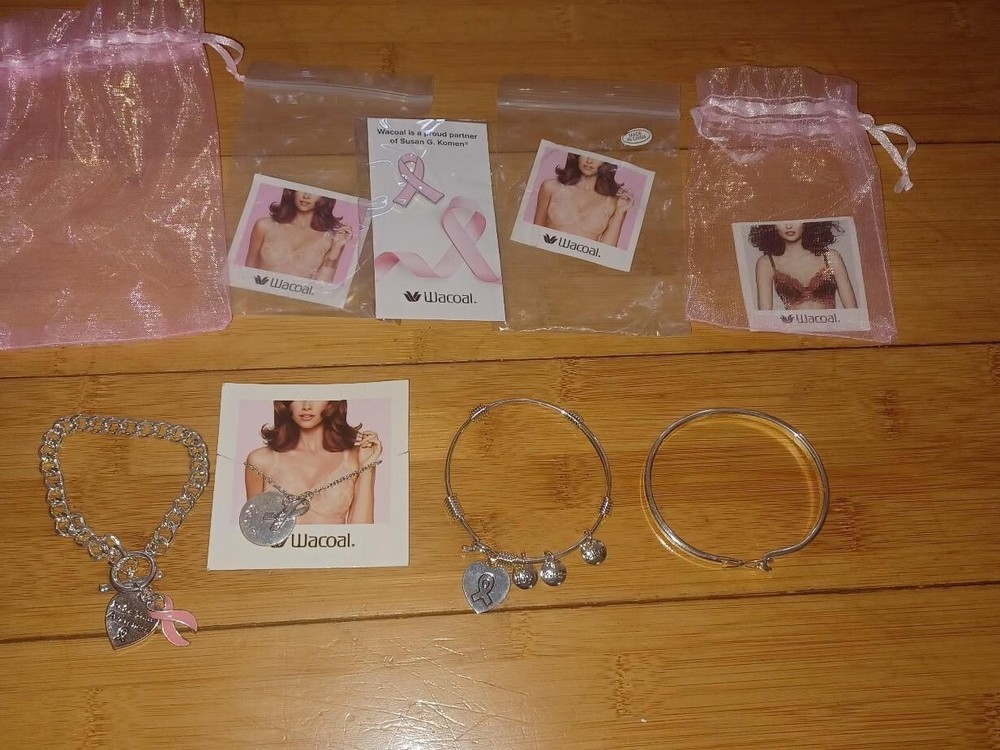 Wacoal Breast Cancer Awareness Bundle