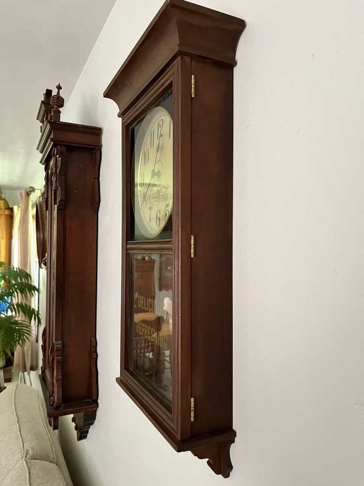 Memorabelia Clock Advertising Cocoa-Cola