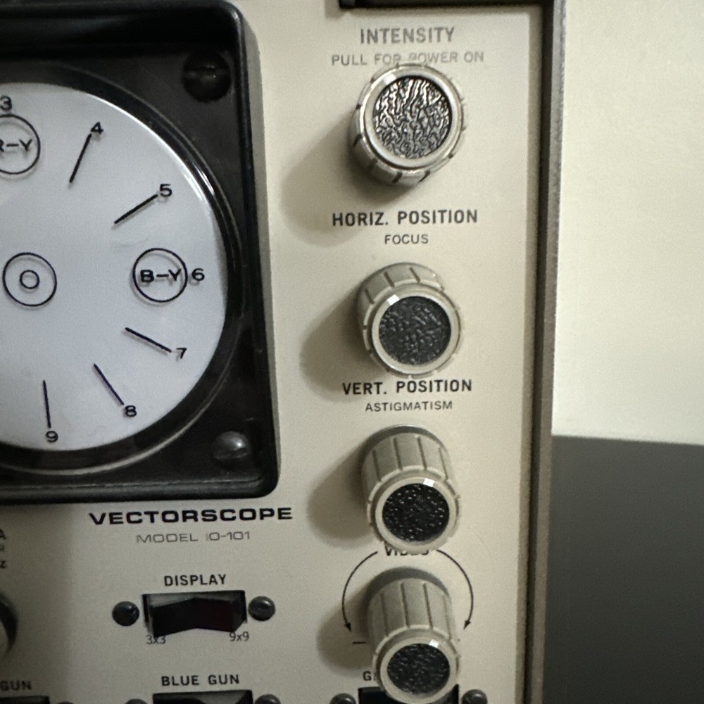 Vintage Heathkit IO-101 Vectorscope Powers On Includes Manual