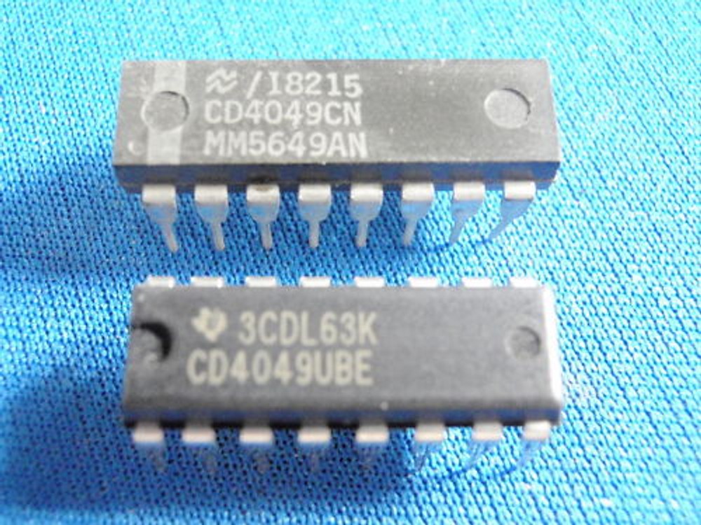 4x IC BAUSTEIN MOS 4049 14087-110