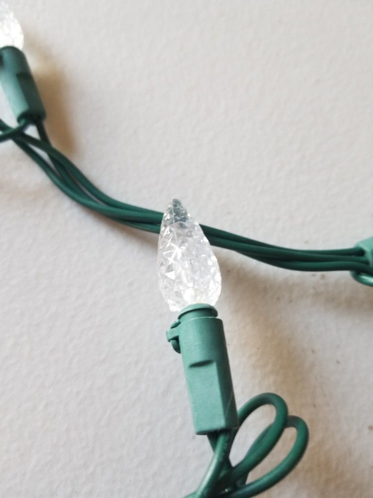 STRING LIGHT STRAND 60 ICE WHITE LED LIGHTS GREEN WIRE 22 .5 FT LENGTH