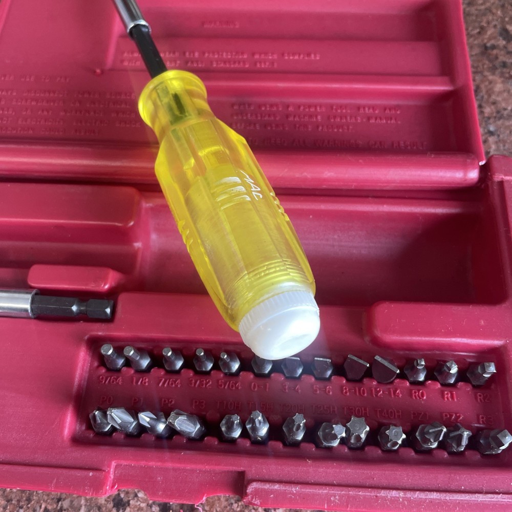 Vintage Mac Tools Magnetic Bit Screwdriver With 26 Various Bits & Case