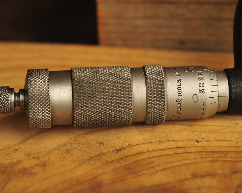 Central Tools USA Micrometer 0–1" Model 6009 w/ Box