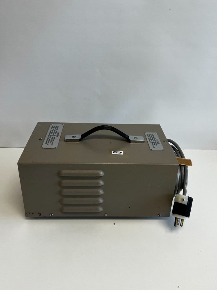 Olympus CLK-3 Cold Light Supply Source - Power Tested Only