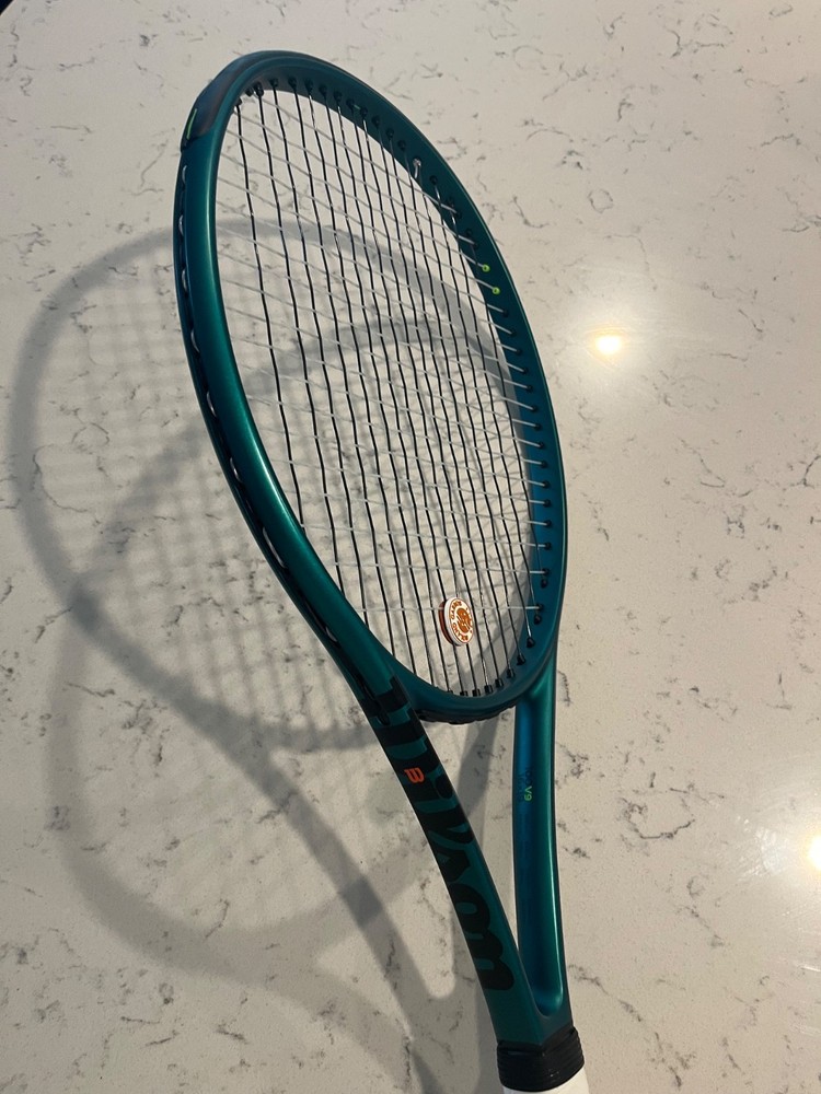 wilson blade 100 v9 4 3/8.