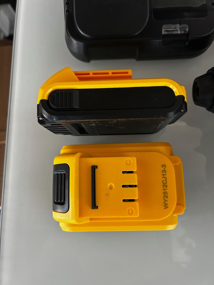 New Dewalt Dupe Drill Kit ( Unbranded )