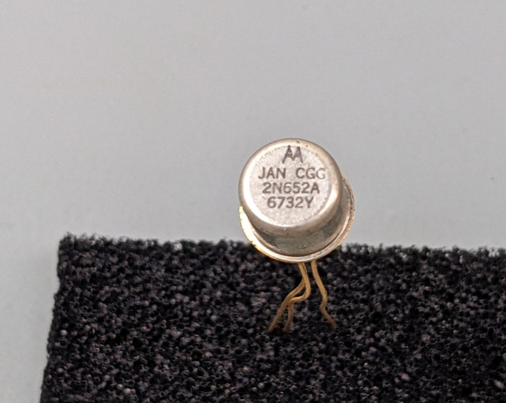 (2) Motorola 2N652A Germanium Transistors, Gold