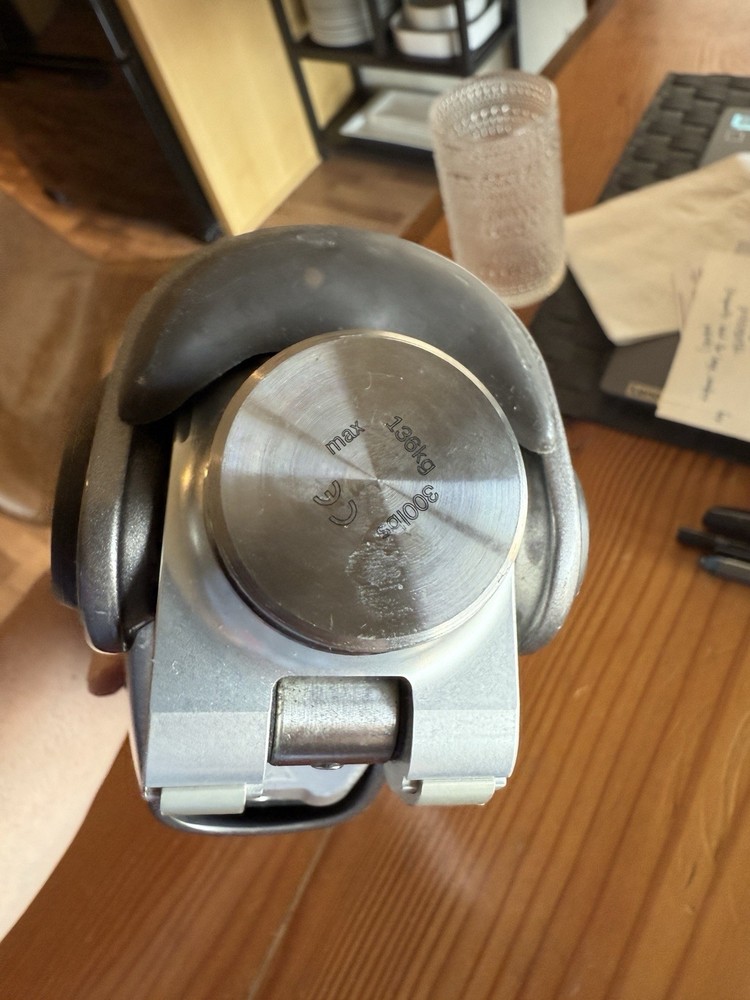 Ottobock C-leg 4 Threaded Top (2021) - Needs Minor Maintenance