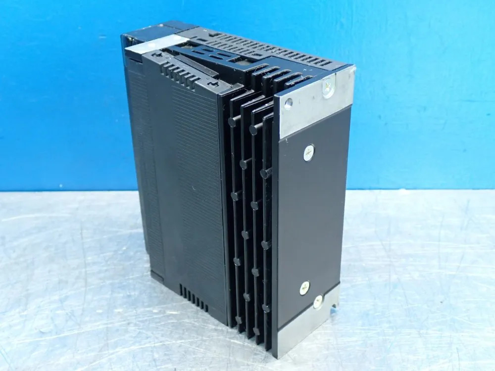 OMRON R88D-KN04H-ECT G5-SERIES MOTION CONTROL FUNCTION SERVO DRIVER 3000RPM