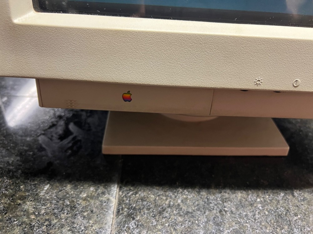 Apple Multiple Scan 15" CRT Display-TESTED
