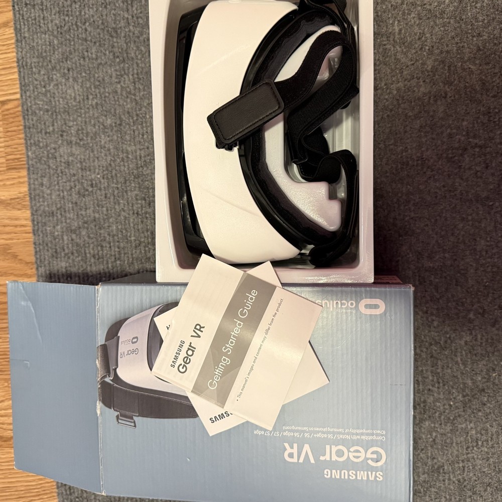 Samsung Gear VR Oculus 2015 Virtual Reality Headset for Note5/ S6/ S7/ Edge
