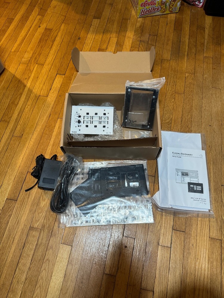 Extron MLC 206 White Media Link Controller 60-385-03 w/ Software & Power Supply