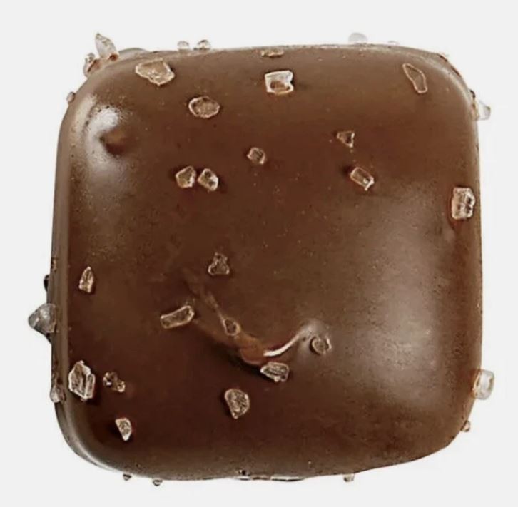 New SANDERS Milk Chocolate Sea Salt Caramels - 36 oz Jar, Fine Chocolates Snack