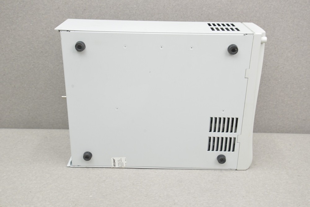 Stryker ENDOSCOPY X8000 Light Source REF 220-200-000