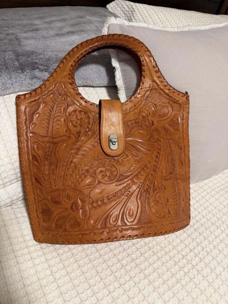 Hand Tooled Leather Purse: Vintage