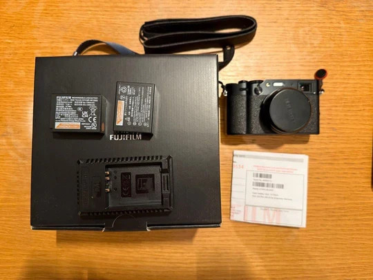 Fujifilm X100VI Digital Camera - Black “Read description”