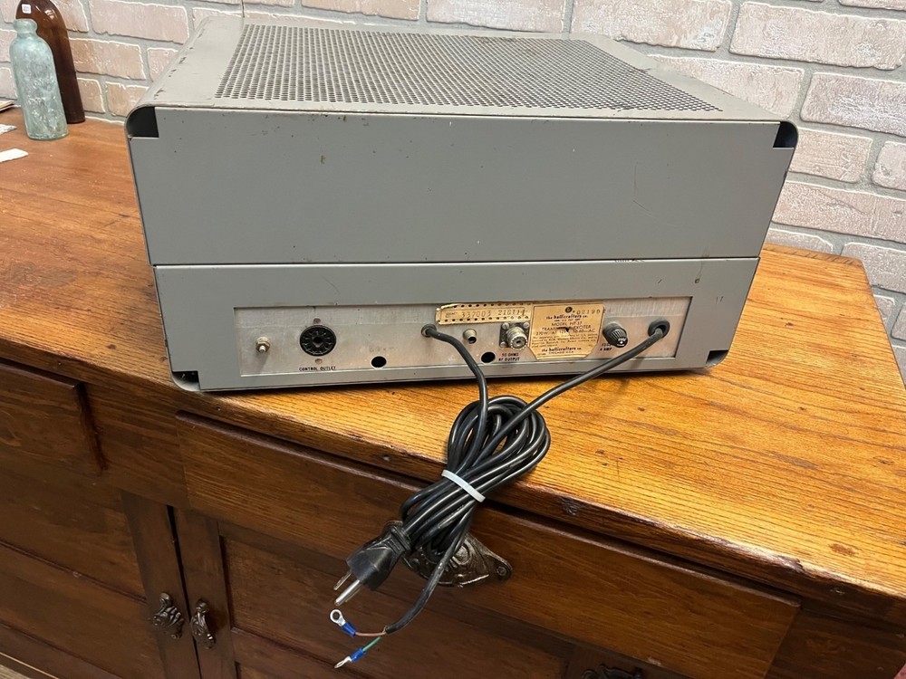 Vintage 1960s Hallicrafters HT-37 Amateur Radio Tube Transmitter
