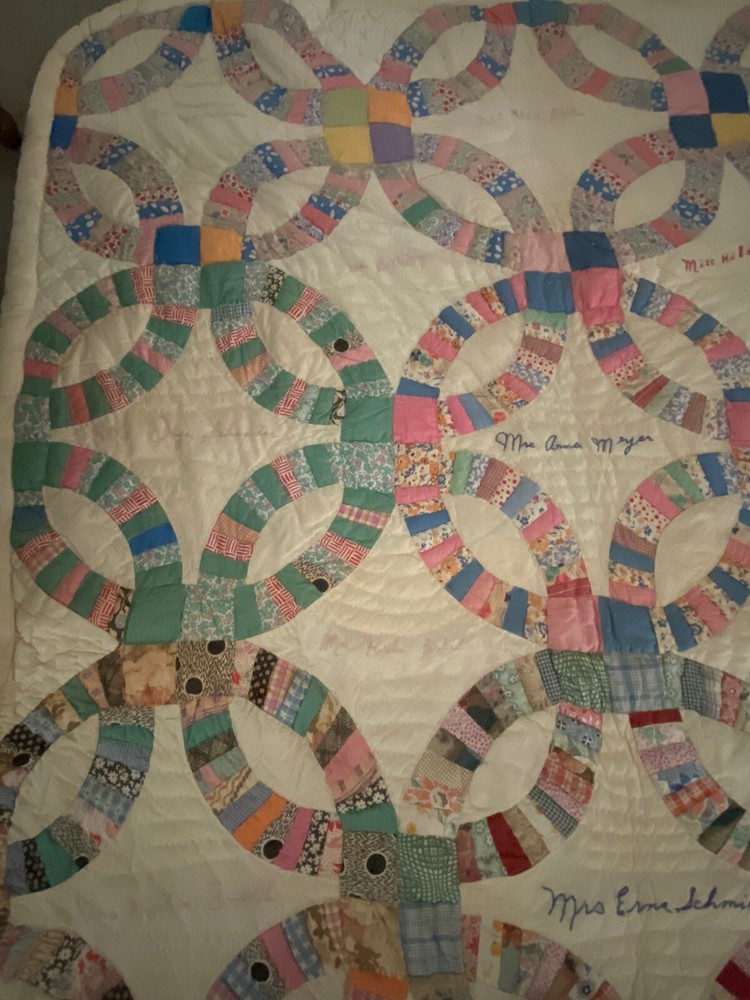 QUILT-‘SIGNED’ HANDMADE Wedding Ring Pattern 78” X 56” PATCHWORK *ANTIQUE*