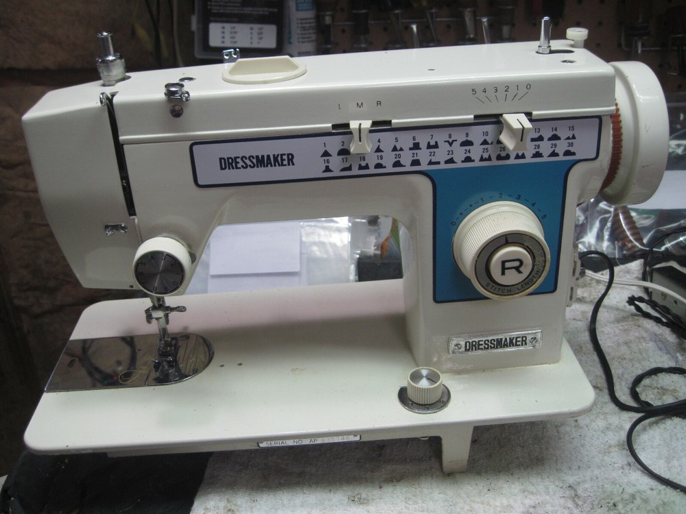 Dressmaker S-2402 Sewing Machine Lever Knobs Needle Stretch Position