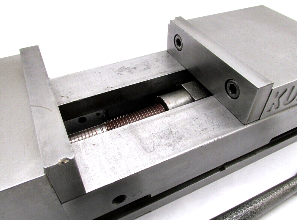 KURT 6" PULL-TYPE II CNC MACHINE VISE w/ JAWS & HANDLE - #PT600
