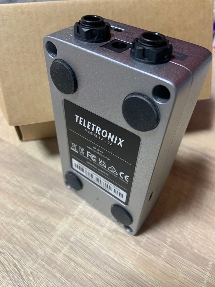 UNIVERSAL AUDIO UAFX LA-2A 496654